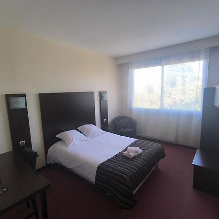 Adonis Lyon Est Hotel Artys Saint-Priest-en-Jarez Εξωτερικό φωτογραφία