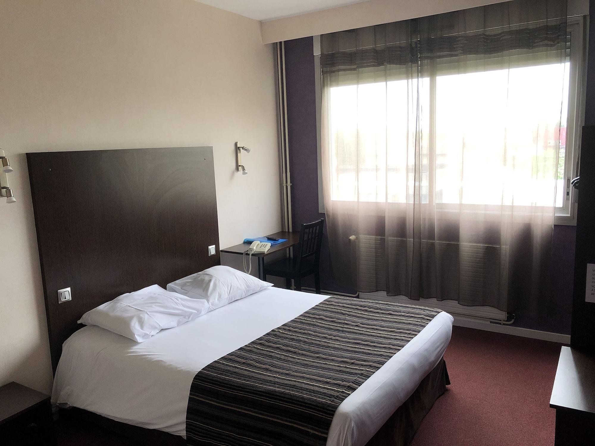Adonis Lyon Est Hotel Artys Saint-Priest-en-Jarez Εξωτερικό φωτογραφία