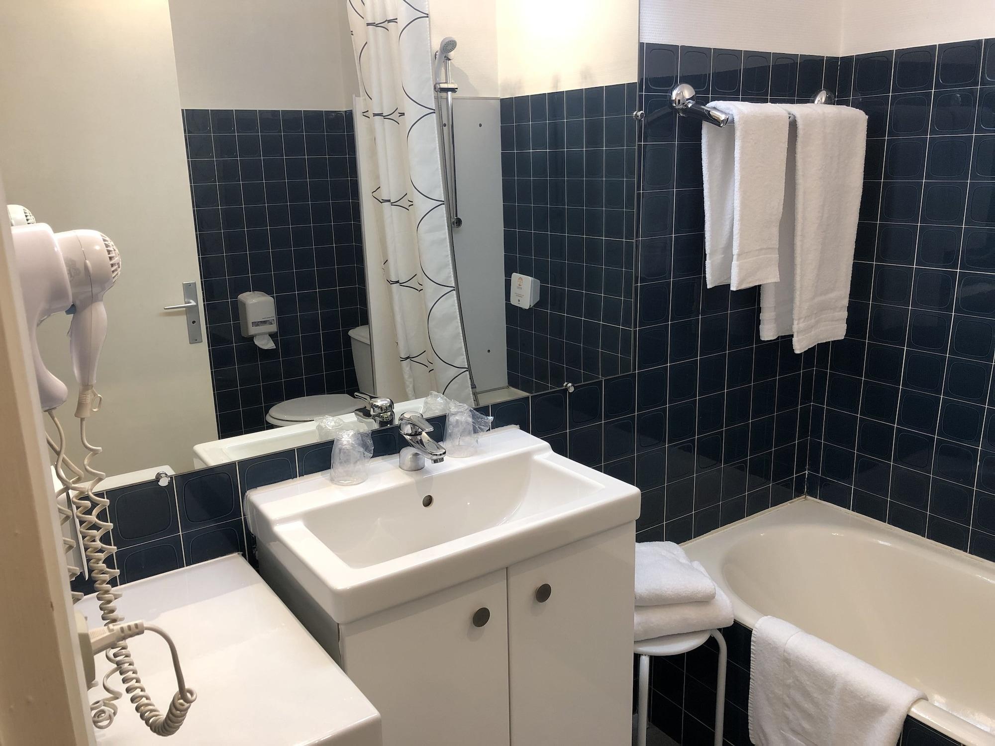 Adonis Lyon Est Hotel Artys Saint-Priest-en-Jarez Εξωτερικό φωτογραφία