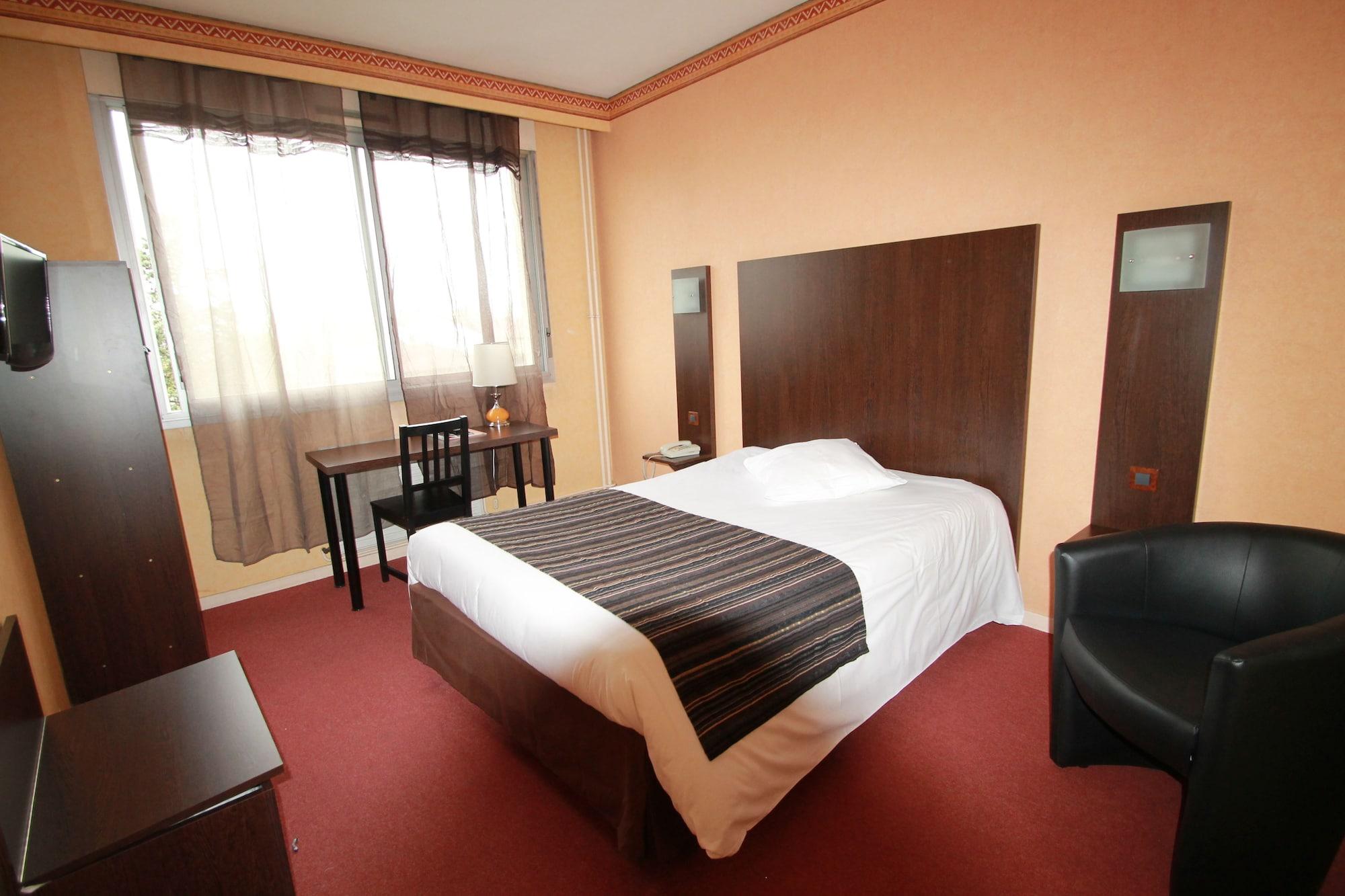 Adonis Lyon Est Hotel Artys Saint-Priest-en-Jarez Εξωτερικό φωτογραφία