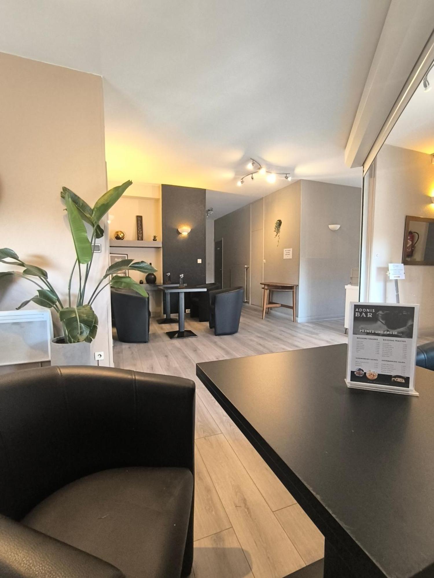 Adonis Lyon Est Hotel Artys Saint-Priest-en-Jarez Εξωτερικό φωτογραφία