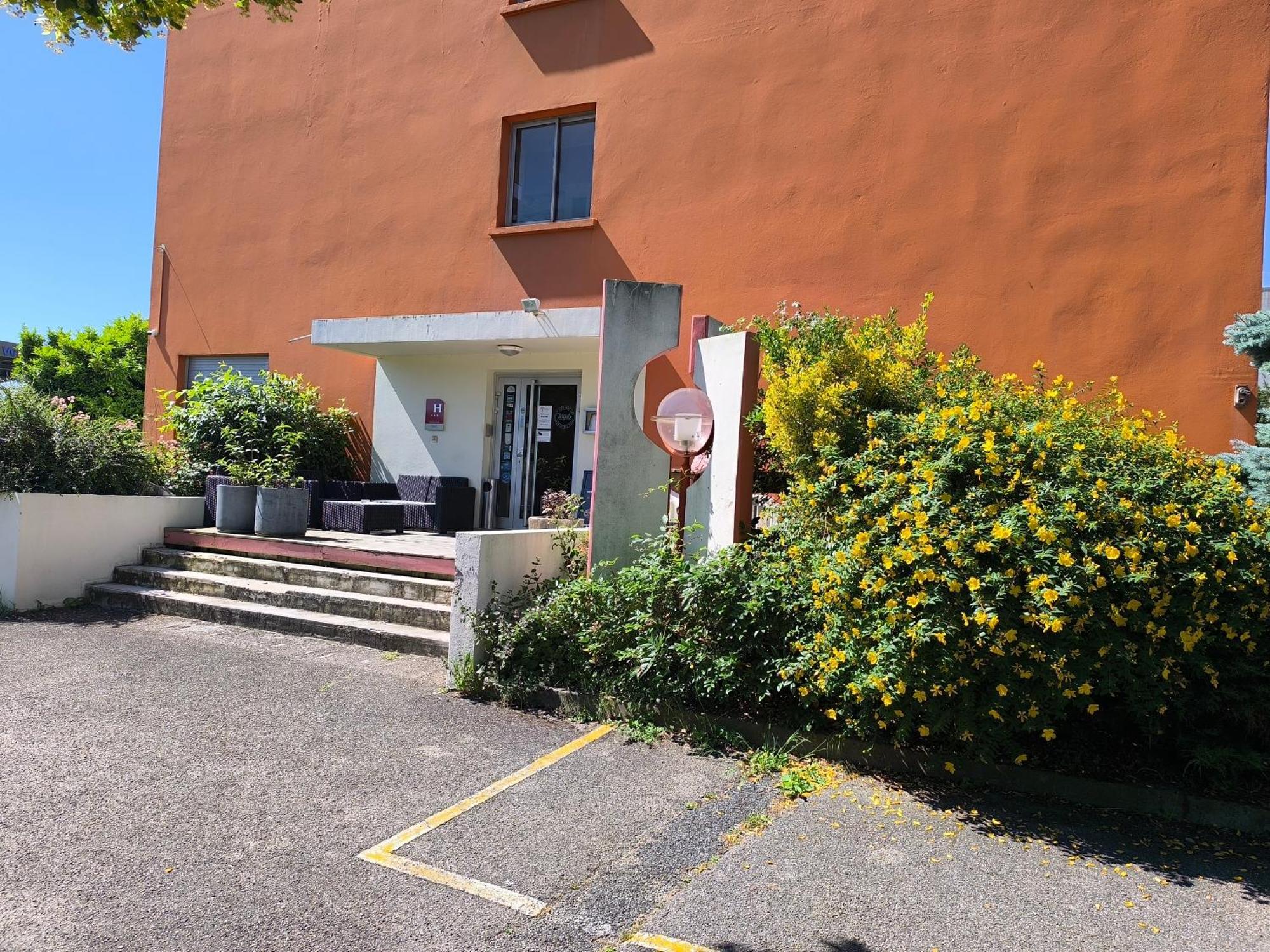 Adonis Lyon Est Hotel Artys Saint-Priest-en-Jarez Εξωτερικό φωτογραφία